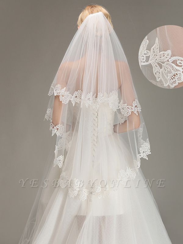 Lace Applique Two Layers Wedding Veils With Comb