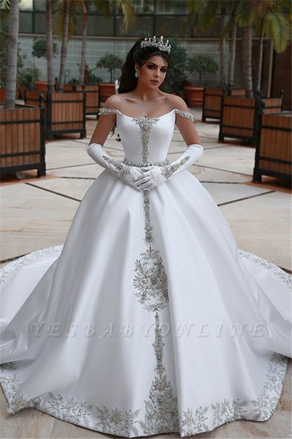 Stunning Ball Gown Off-the-Shoulder Appliques Wedding Dress