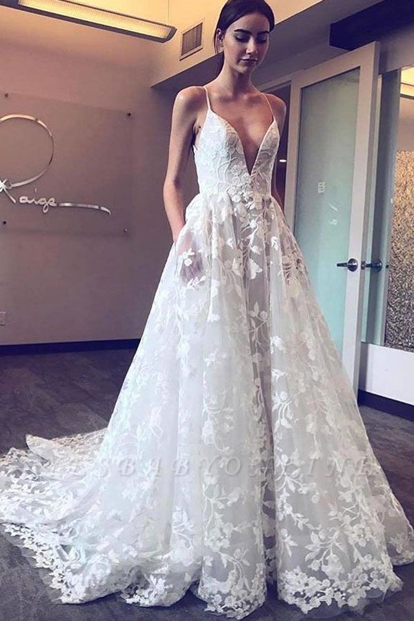 Gorgeous V-Neck Spaghetti Straps Tulle Applique Wedding Dresses