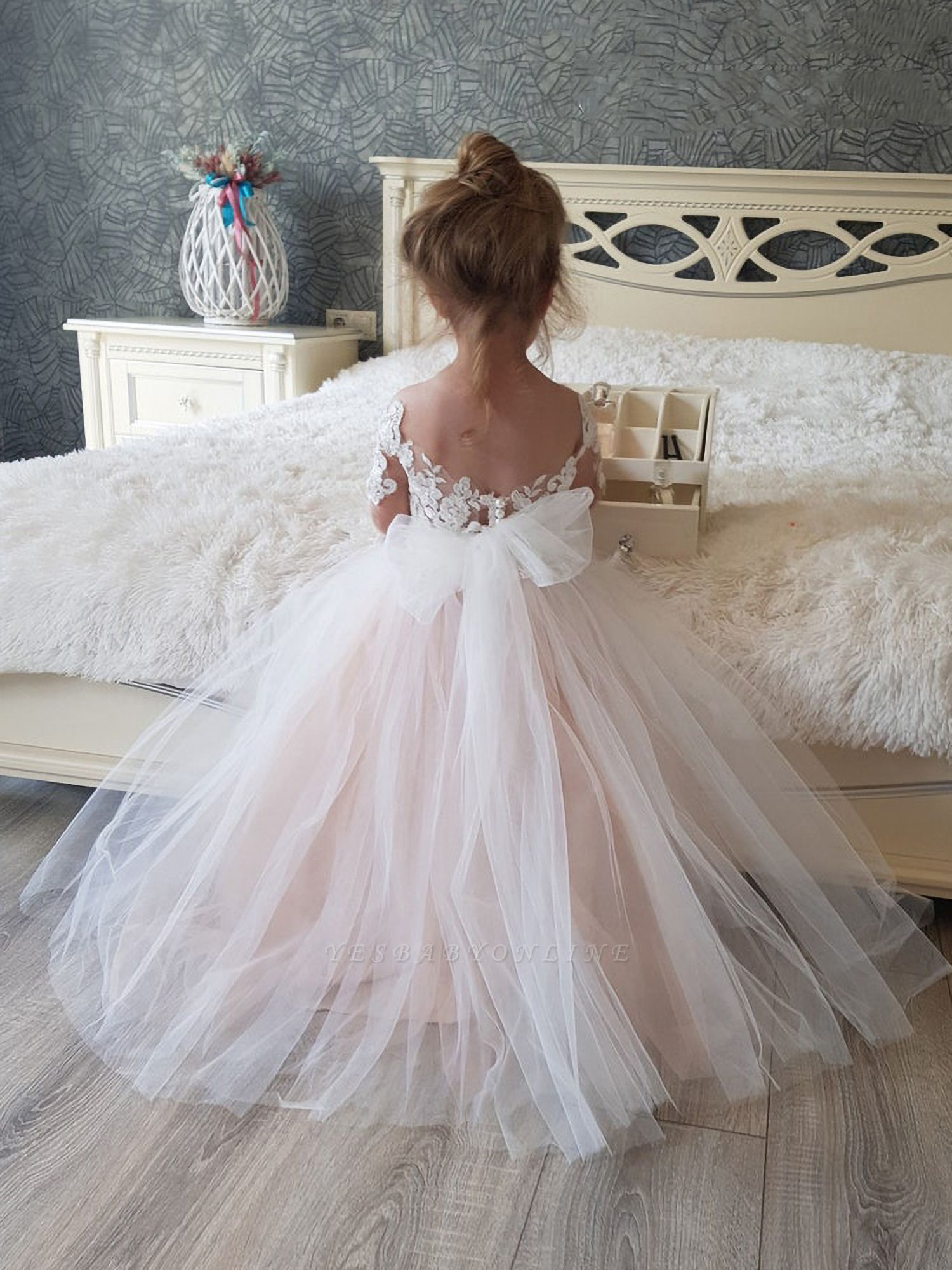 Boho Princess Long Lace Tulle Flower Girl Dresses with Sleeves
