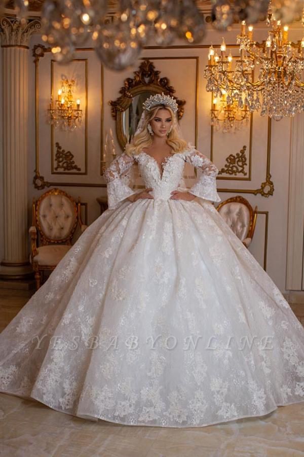 Elegant Sweetheart Long Sleeves Zipper Lace Ball Gown Wedding Dress with Appliques