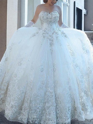 Sleek Tulle  Sweetheart Sleeveless Cathedral Train Puffy Applique Wedding Dresses_1