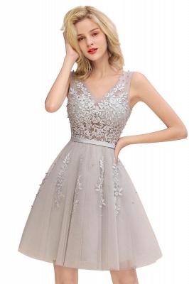 Lovely V-neck Lace-up Short Prom Dresses with Lace Appliques_5