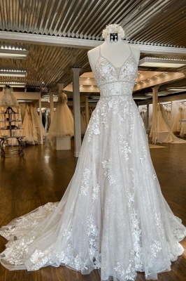 Charming V-neck Spaghetti Strap Halter White Lace Wedding Dress_3