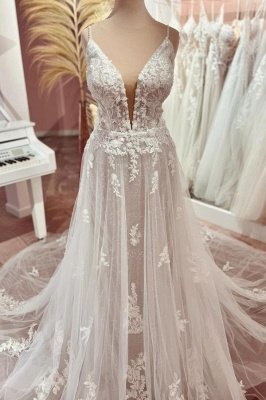 Gorgeous Deep V-Neck Spaghetti Straps Sleeveless A-Line Tulle Wedding Dresses