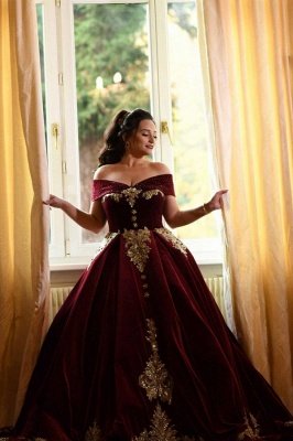 Luxury Off The Shoulder Red Velvet Prom Dresses Lace Ruffles Evening Dresses_1