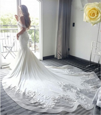 Exquisite Off-the-shoulder Train Lace-Appliques Mermaid Wedding Dress_6