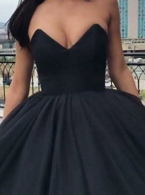 Sweetheart Sleeveless Ball-Gown Black Sexy Prom Dresses_5